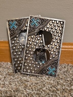 Set Of 2 Decorative Double Outlet Cover - Silver with Turquoise Accents